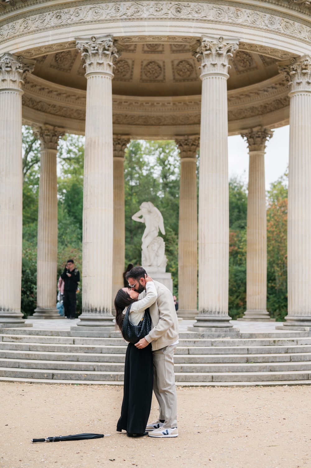 Couple Temple de l'amour Versailles