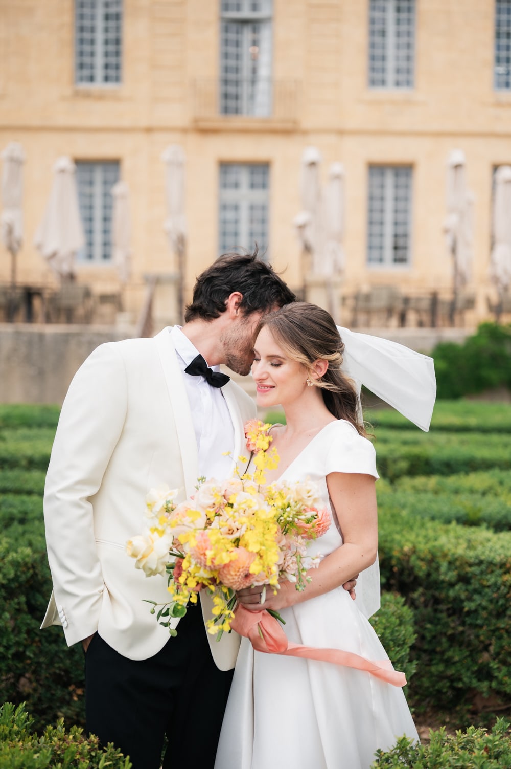 Mariage au château de la Gaude couple