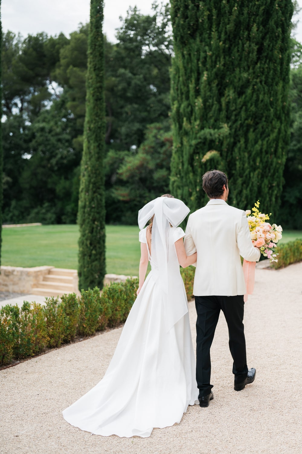 Robe de mariée avec nœud