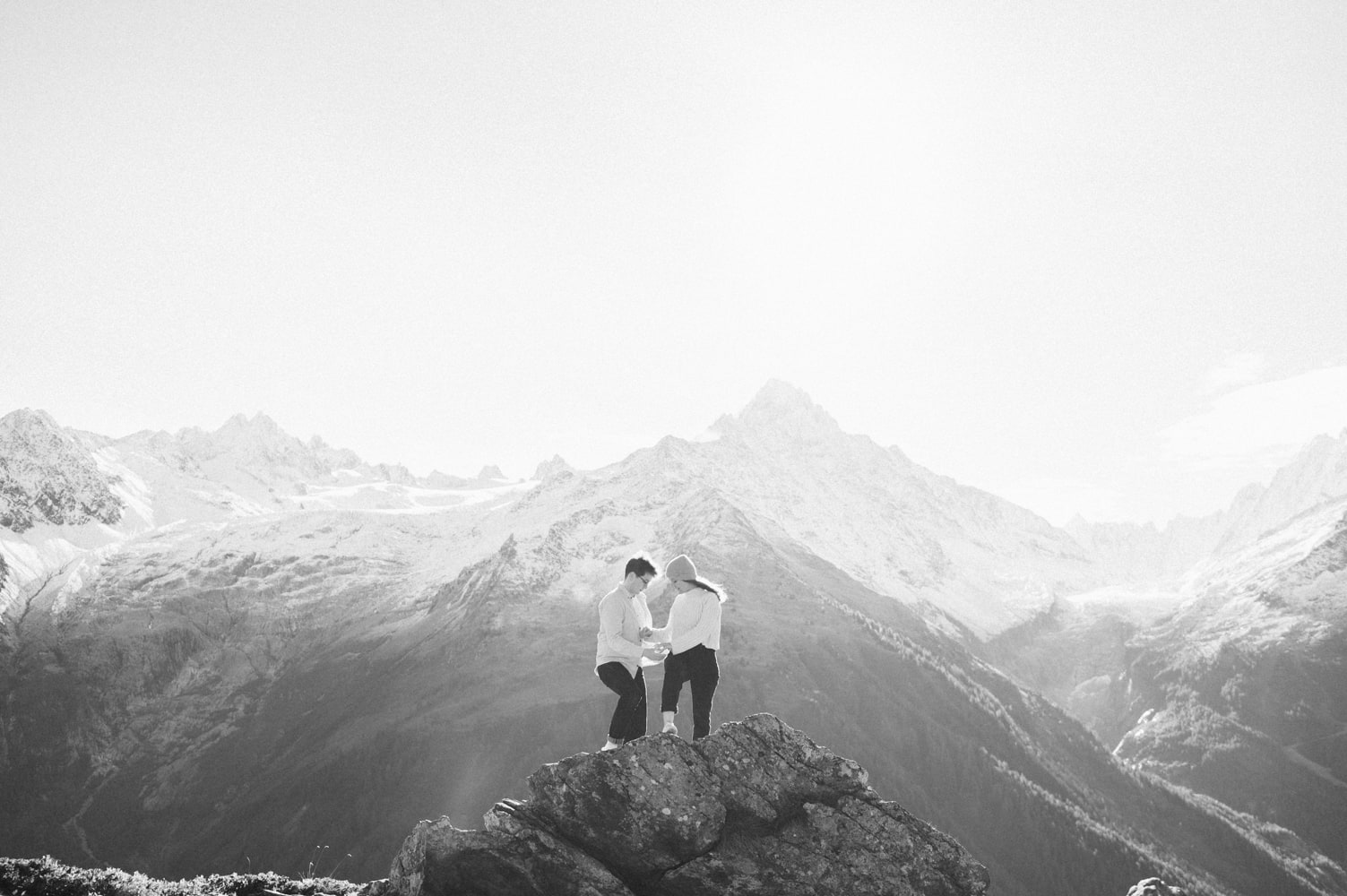 couple paysage montagne